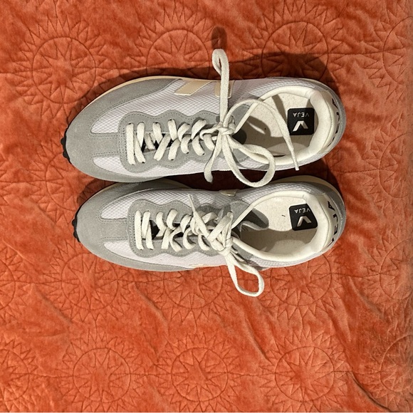 Veja Rio Branco Leather-Trimmed Suede and Alveomesh Sneakers - Picture 2 of 4